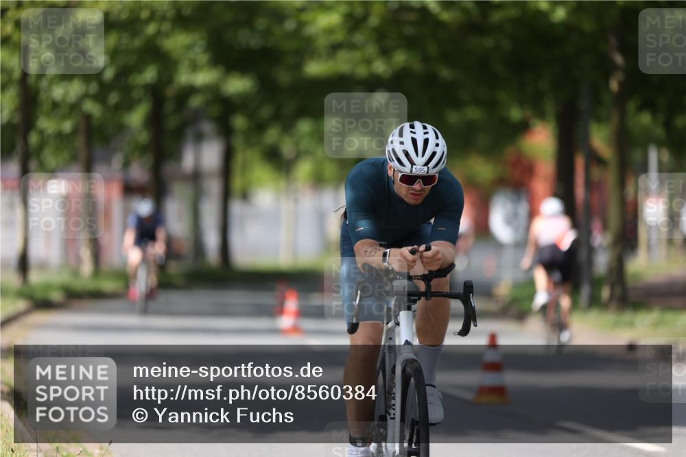 10.08.2025 - GEWOBA Citytriathlon Bremen Yannick Fuchs http://msf.ph/oto/8560384 10.08.2025 12:42:23 Radfahren 595, 611, 613, 698, 754 meine-sportfotos.de