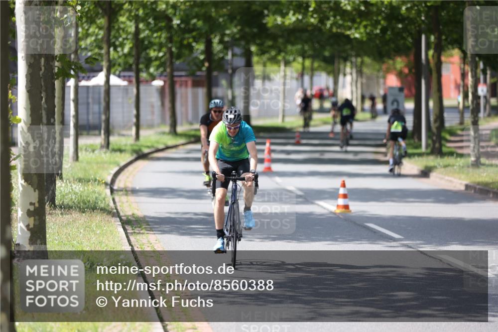 10.08.2025 - GEWOBA Citytriathlon Bremen Yannick Fuchs http://msf.ph/oto/8560388 10.08.2025 14:19:06 Radfahren 101, 116, 126, 139, 162, 201, 254, 261, 264 meine-sportfotos.de