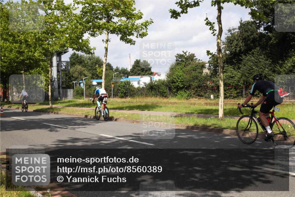 10.08.2025 - GEWOBA Citytriathlon Bremen Yannick Fuchs http://msf.ph/oto/8560389 10.08.2025 12:06:57 Radfahren 558, 613, 623 meine-sportfotos.de
