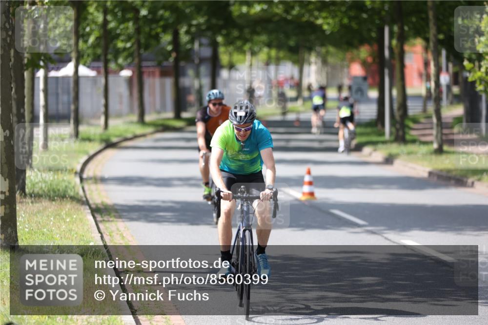 10.08.2025 - GEWOBA Citytriathlon Bremen Yannick Fuchs http://msf.ph/oto/8560399 10.08.2025 14:19:07 Radfahren 101, 116, 126, 139, 162, 201, 254, 261, 264 meine-sportfotos.de