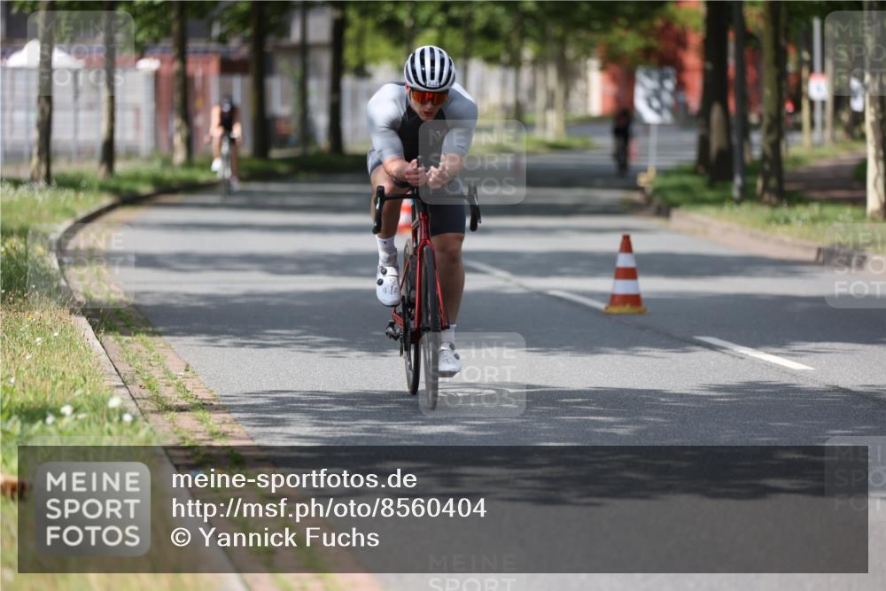 10.08.2025 - GEWOBA Citytriathlon Bremen Yannick Fuchs http://msf.ph/oto/8560404 10.08.2025 12:42:33 Radfahren 595, 611, 613, 944, 953 meine-sportfotos.de