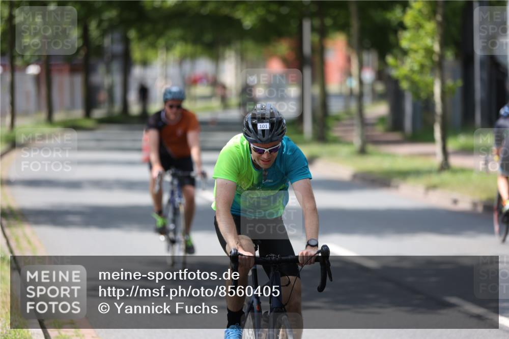 10.08.2025 - GEWOBA Citytriathlon Bremen Yannick Fuchs http://msf.ph/oto/8560405 10.08.2025 14:19:08 Radfahren 101, 116, 126, 139, 162, 201, 254, 261, 264 meine-sportfotos.de
