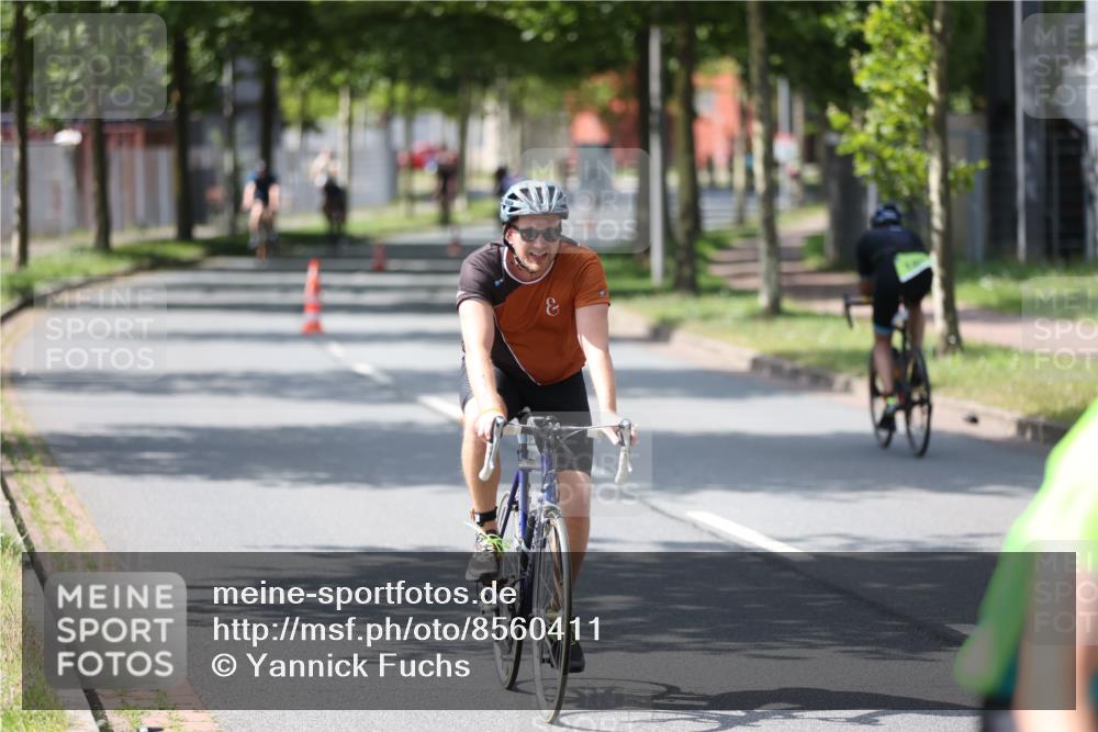 10.08.2025 - GEWOBA Citytriathlon Bremen Yannick Fuchs http://msf.ph/oto/8560411 10.08.2025 14:19:08 Radfahren 101, 116, 126, 139, 162, 201, 254, 261, 264 meine-sportfotos.de