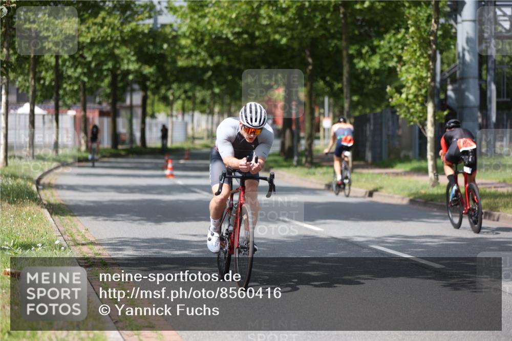 10.08.2025 - GEWOBA Citytriathlon Bremen Yannick Fuchs http://msf.ph/oto/8560416 10.08.2025 12:42:34 Radfahren 595, 611, 613, 944, 953 meine-sportfotos.de
