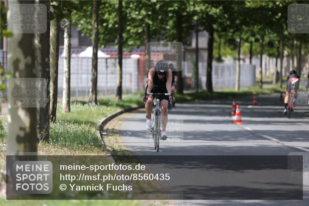 10.08.2025 - GEWOBA Citytriathlon Bremen Yannick Fuchs http://msf.ph/oto/8560435 10.08.2025 12:42:37 Radfahren 595, 611, 613, 909, 944, 953 meine-sportfotos.de
