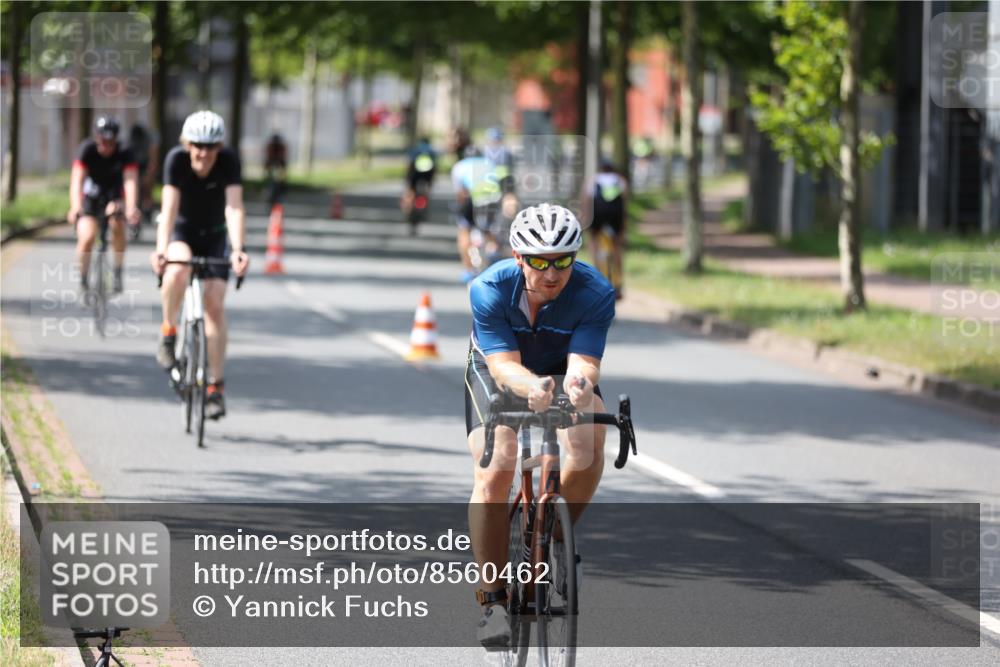 10.08.2025 - GEWOBA Citytriathlon Bremen Yannick Fuchs http://msf.ph/oto/8560462 10.08.2025 14:19:17 Radfahren 124, 126, 139, 162, 201, 227, 239, 254 meine-sportfotos.de