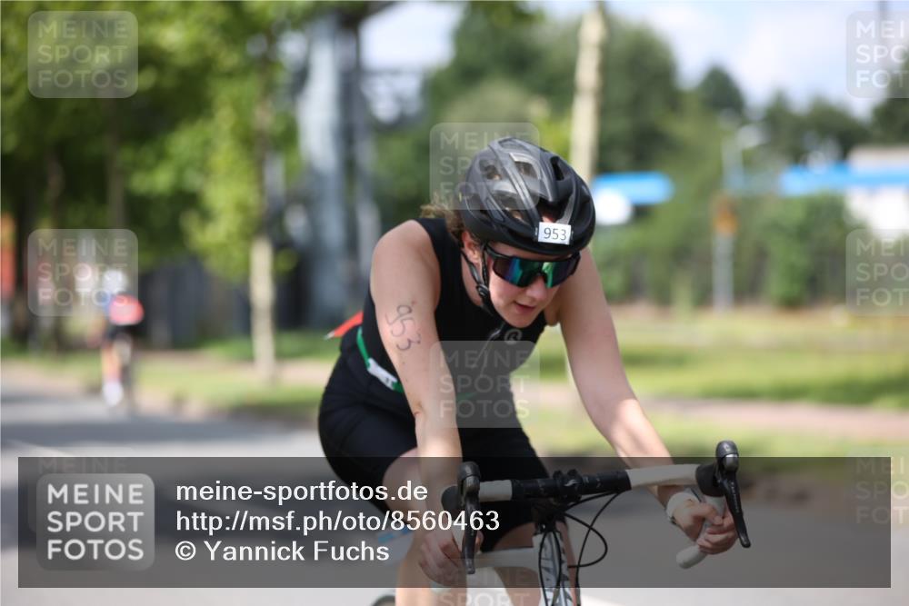 10.08.2025 - GEWOBA Citytriathlon Bremen Yannick Fuchs http://msf.ph/oto/8560463 10.08.2025 12:42:40 Radfahren 611, 613, 850, 909, 944, 953 meine-sportfotos.de