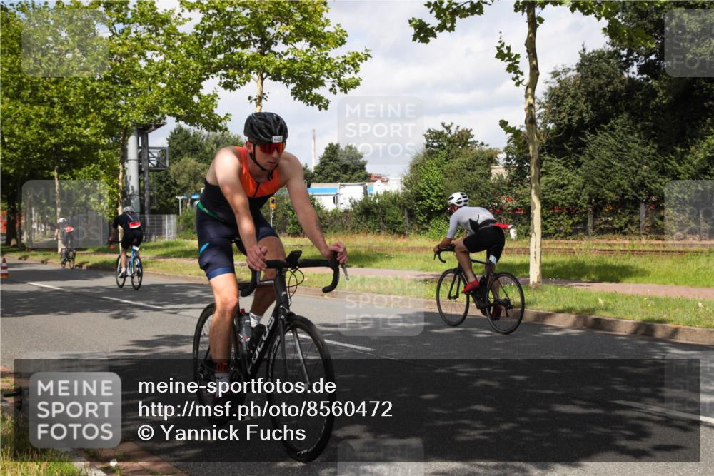 10.08.2025 - GEWOBA Citytriathlon Bremen Yannick Fuchs http://msf.ph/oto/8560472 10.08.2025 12:07:45 Radfahren 559, 609, 646, 660, 693, 696, 698, 705, 706, 721, 723, 740, 879 meine-sportfotos.de