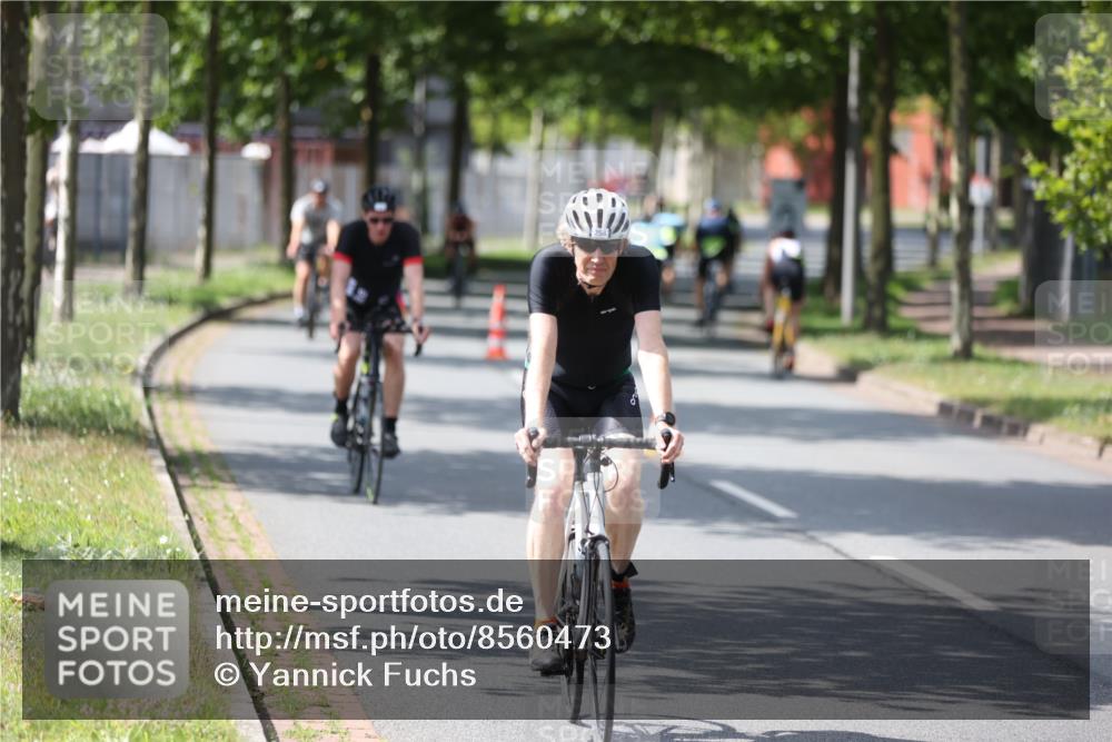10.08.2025 - GEWOBA Citytriathlon Bremen Yannick Fuchs http://msf.ph/oto/8560473 10.08.2025 14:19:18 Radfahren 124, 126, 162, 201, 227, 239, 254 meine-sportfotos.de