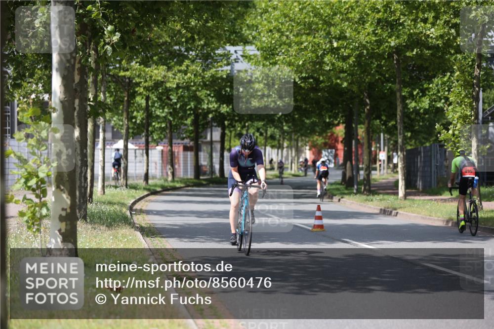 10.08.2025 - GEWOBA Citytriathlon Bremen Yannick Fuchs http://msf.ph/oto/8560476 10.08.2025 12:42:42 Radfahren 611, 850, 909, 944, 953 meine-sportfotos.de