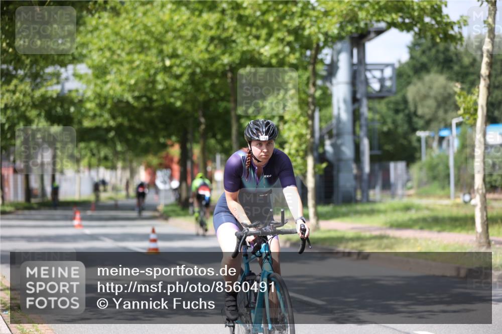 10.08.2025 - GEWOBA Citytriathlon Bremen Yannick Fuchs http://msf.ph/oto/8560491 10.08.2025 12:42:43 Radfahren 611, 850, 909, 944, 953 meine-sportfotos.de