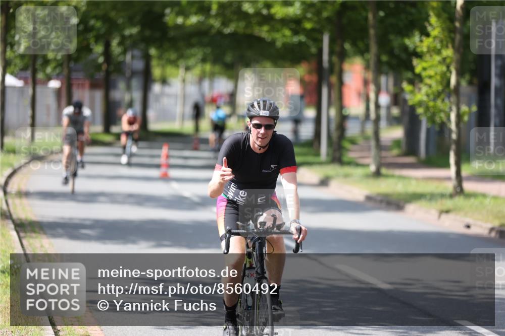 10.08.2025 - GEWOBA Citytriathlon Bremen Yannick Fuchs http://msf.ph/oto/8560492 10.08.2025 14:19:19 Radfahren 124, 126, 162, 201, 227, 239, 254 meine-sportfotos.de