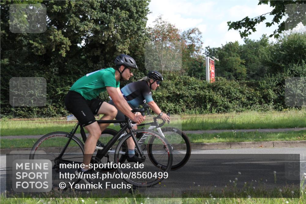 10.08.2025 - GEWOBA Citytriathlon Bremen Yannick Fuchs http://msf.ph/oto/8560499 10.08.2025 10:38:23 Radfahren 5, 19, 93, 101, 207, 211, 247, 391, 463, 475, 482 meine-sportfotos.de