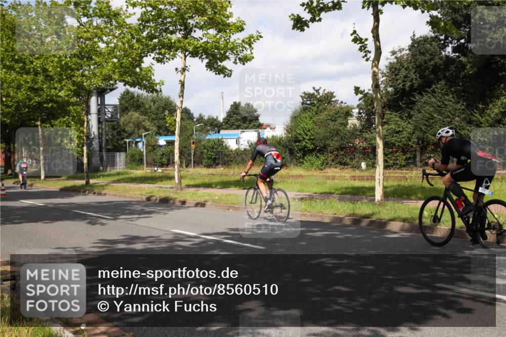 10.08.2025 - GEWOBA Citytriathlon Bremen Yannick Fuchs http://msf.ph/oto/8560510 10.08.2025 12:08:03 Radfahren 574, 609, 660, 696, 698 meine-sportfotos.de