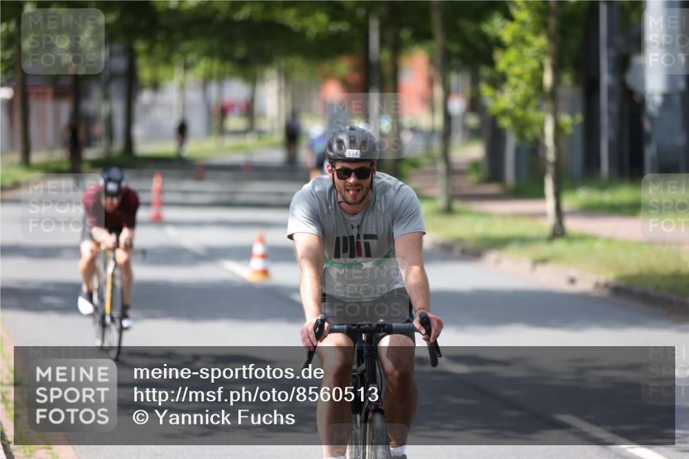 10.08.2025 - GEWOBA Citytriathlon Bremen Yannick Fuchs http://msf.ph/oto/8560513 10.08.2025 14:19:23 Radfahren 84, 124, 126, 162, 201, 227, 239, 254 meine-sportfotos.de