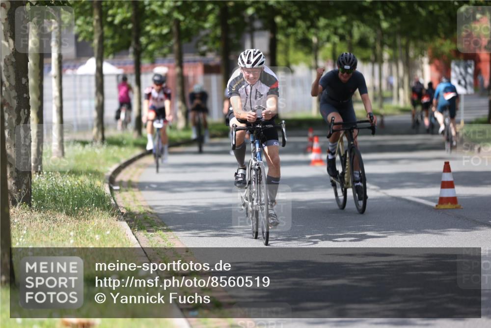 10.08.2025 - GEWOBA Citytriathlon Bremen Yannick Fuchs http://msf.ph/oto/8560519 10.08.2025 12:42:53 Radfahren 628, 644, 684, 710, 846, 850, 871, 909, 944 meine-sportfotos.de
