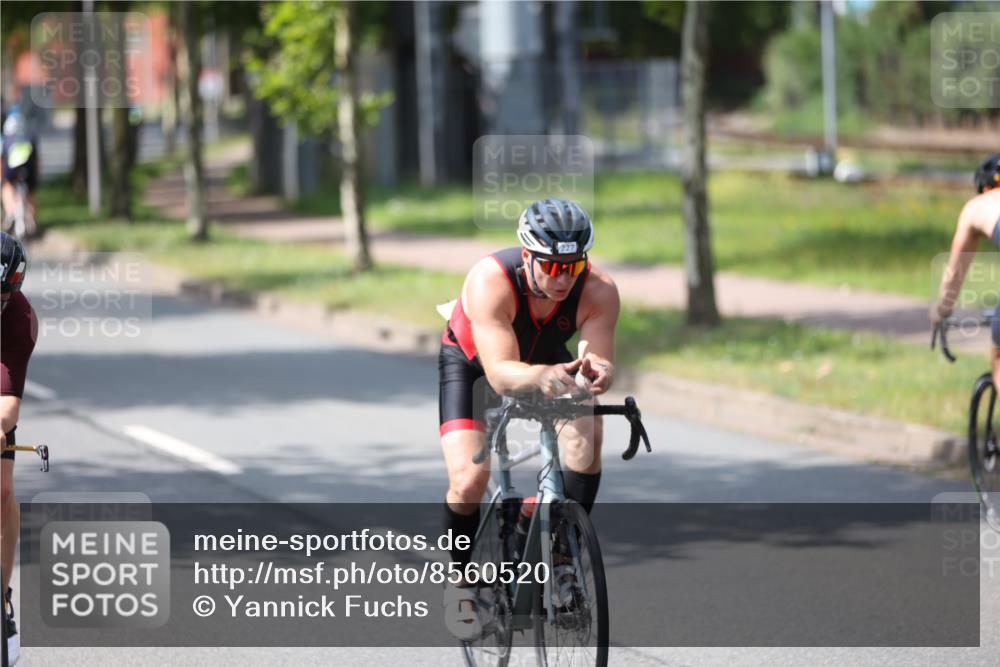 10.08.2025 - GEWOBA Citytriathlon Bremen Yannick Fuchs http://msf.ph/oto/8560520 10.08.2025 14:19:24 Radfahren 84, 124, 126, 162, 201, 227, 239, 254 meine-sportfotos.de