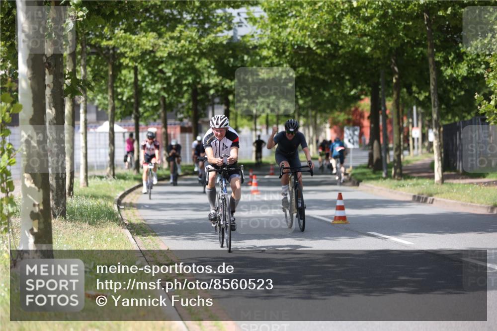 10.08.2025 - GEWOBA Citytriathlon Bremen Yannick Fuchs http://msf.ph/oto/8560523 10.08.2025 12:42:53 Radfahren 628, 644, 684, 710, 846, 850, 871, 909, 944 meine-sportfotos.de