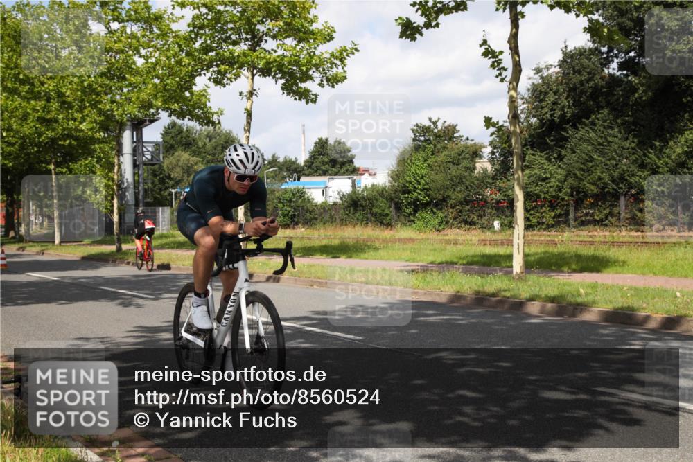 10.08.2025 - GEWOBA Citytriathlon Bremen Yannick Fuchs http://msf.ph/oto/8560524 10.08.2025 12:08:17 Radfahren 595, 661 meine-sportfotos.de