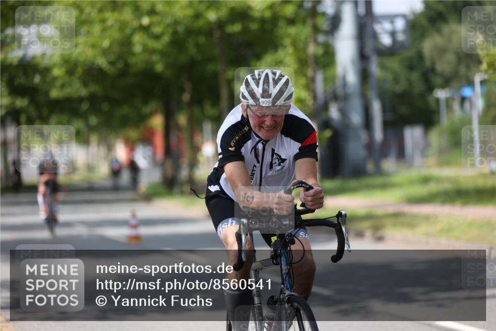 10.08.2025 - GEWOBA Citytriathlon Bremen Yannick Fuchs http://msf.ph/oto/8560541 10.08.2025 12:42:55 Radfahren 628, 644, 684, 710, 846, 850, 871, 889, 909 meine-sportfotos.de
