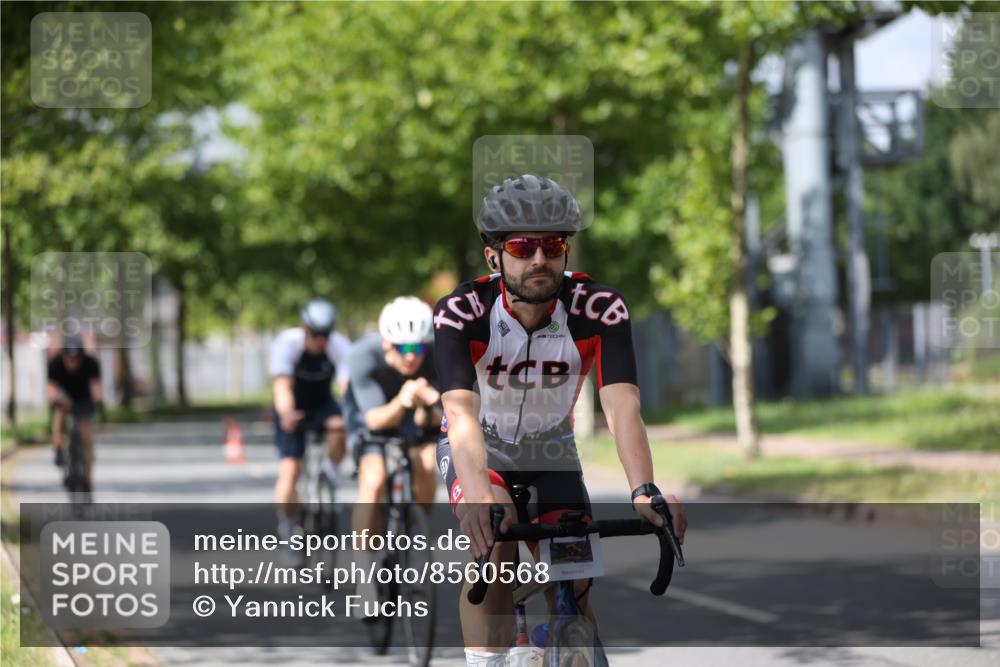 10.08.2025 - GEWOBA Citytriathlon Bremen Yannick Fuchs http://msf.ph/oto/8560568 10.08.2025 12:42:57 Radfahren 628, 644, 677, 684, 710, 846, 850, 871, 889, 909 meine-sportfotos.de