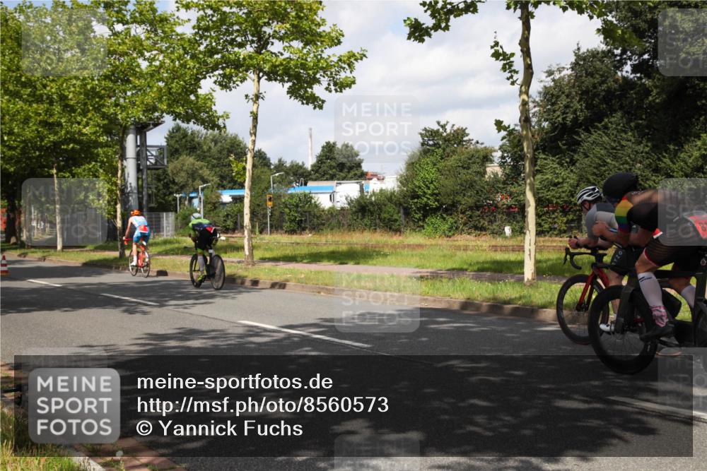 10.08.2025 - GEWOBA Citytriathlon Bremen Yannick Fuchs http://msf.ph/oto/8560573 10.08.2025 12:08:36 Radfahren 597, 603, 608, 661, 672, 677, 737, 797, 883 meine-sportfotos.de