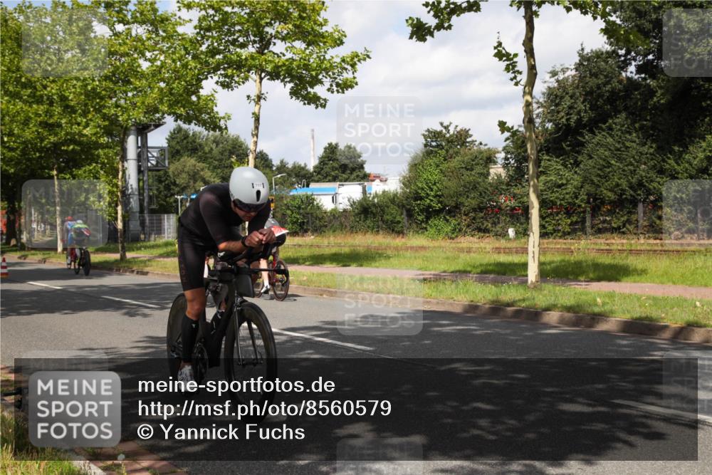 10.08.2025 - GEWOBA Citytriathlon Bremen Yannick Fuchs http://msf.ph/oto/8560579 10.08.2025 12:08:37 Radfahren 597, 603, 608, 661, 672, 677, 737, 797, 883 meine-sportfotos.de