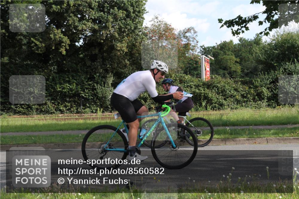 10.08.2025 - GEWOBA Citytriathlon Bremen Yannick Fuchs http://msf.ph/oto/8560582 10.08.2025 10:38:36 Radfahren 31, 63, 101, 163, 211, 391, 429, 443, 463, 475, 513 meine-sportfotos.de
