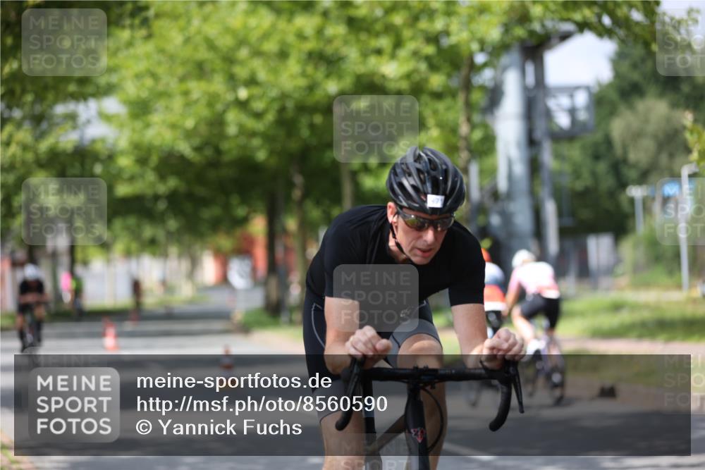 10.08.2025 - GEWOBA Citytriathlon Bremen Yannick Fuchs http://msf.ph/oto/8560590 10.08.2025 12:42:59 Radfahren 628, 644, 677, 684, 710, 846, 850, 871, 889, 909 meine-sportfotos.de