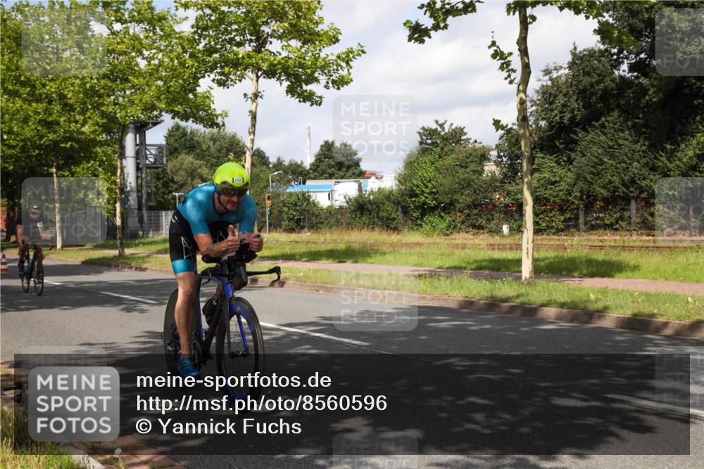 10.08.2025 - GEWOBA Citytriathlon Bremen Yannick Fuchs http://msf.ph/oto/8560596 10.08.2025 12:08:52 Radfahren 608, 619, 677, 684, 727, 797, 850, 883 meine-sportfotos.de