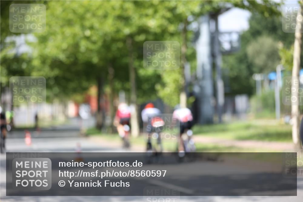 10.08.2025 - GEWOBA Citytriathlon Bremen Yannick Fuchs http://msf.ph/oto/8560597 10.08.2025 12:43:00 Radfahren 628, 644, 677, 684, 710, 846, 850, 871, 889, 909 meine-sportfotos.de