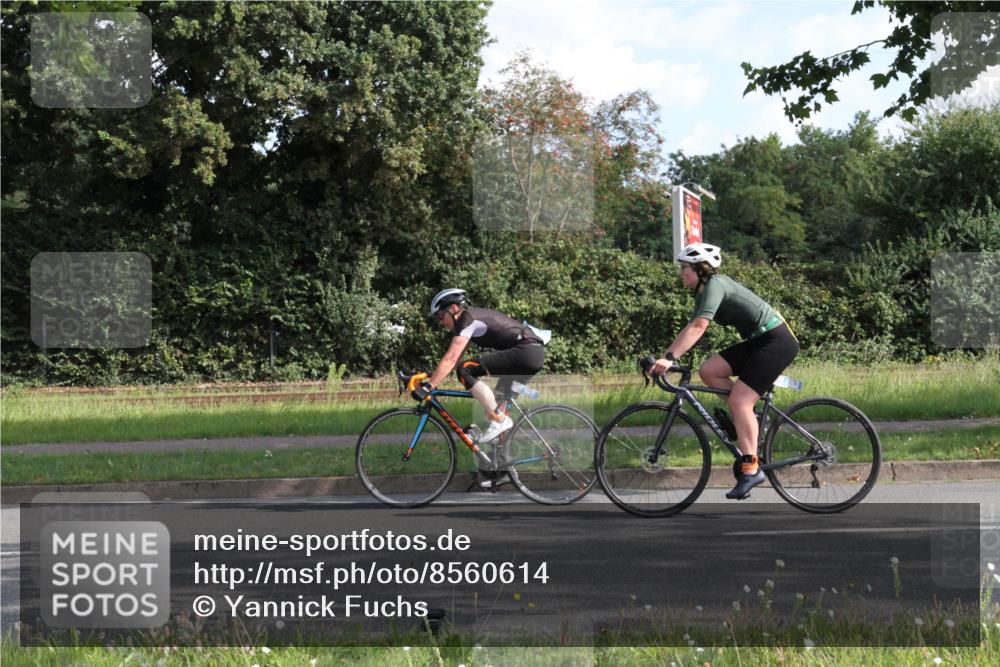 10.08.2025 - GEWOBA Citytriathlon Bremen Yannick Fuchs http://msf.ph/oto/8560614 10.08.2025 10:38:39 Radfahren 31, 63, 119, 163, 211, 429, 443, 463, 475, 506, 513 meine-sportfotos.de