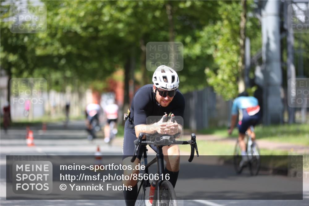 10.08.2025 - GEWOBA Citytriathlon Bremen Yannick Fuchs http://msf.ph/oto/8560616 10.08.2025 12:43:02 Radfahren 612, 628, 644, 677, 684, 710, 846, 850, 871, 889, 909 meine-sportfotos.de