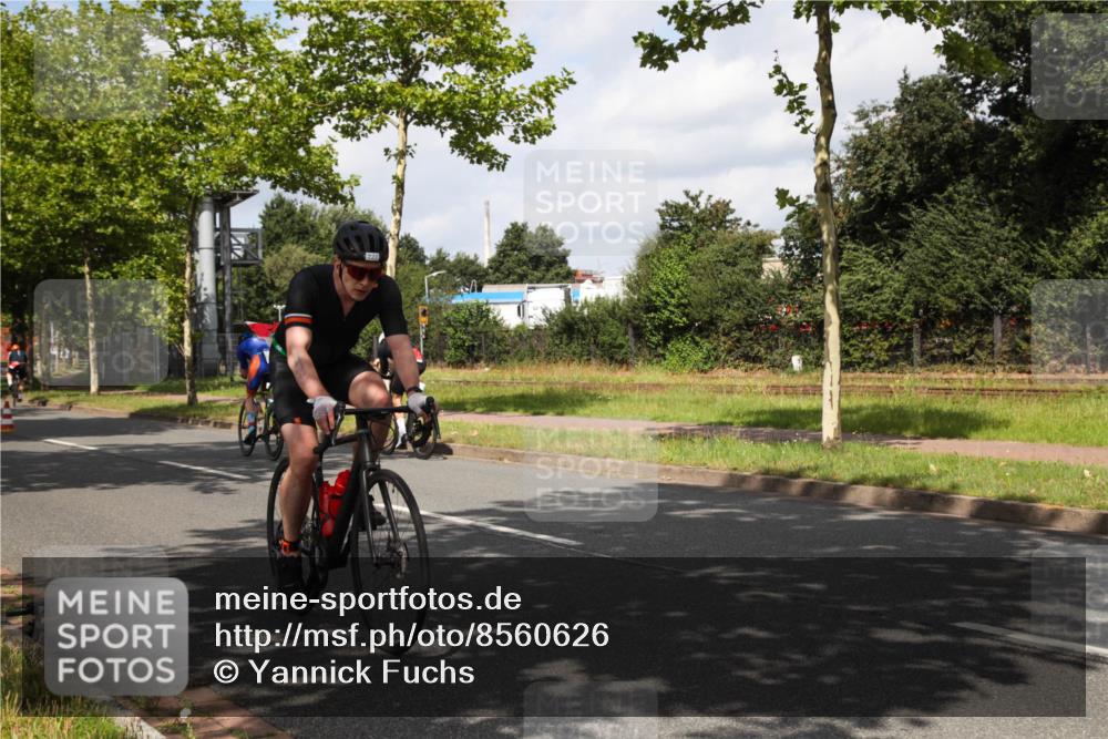 10.08.2025 - GEWOBA Citytriathlon Bremen Yannick Fuchs http://msf.ph/oto/8560626 10.08.2025 12:09:04 Radfahren 619, 684, 727, 731, 779, 850, 871, 890 meine-sportfotos.de