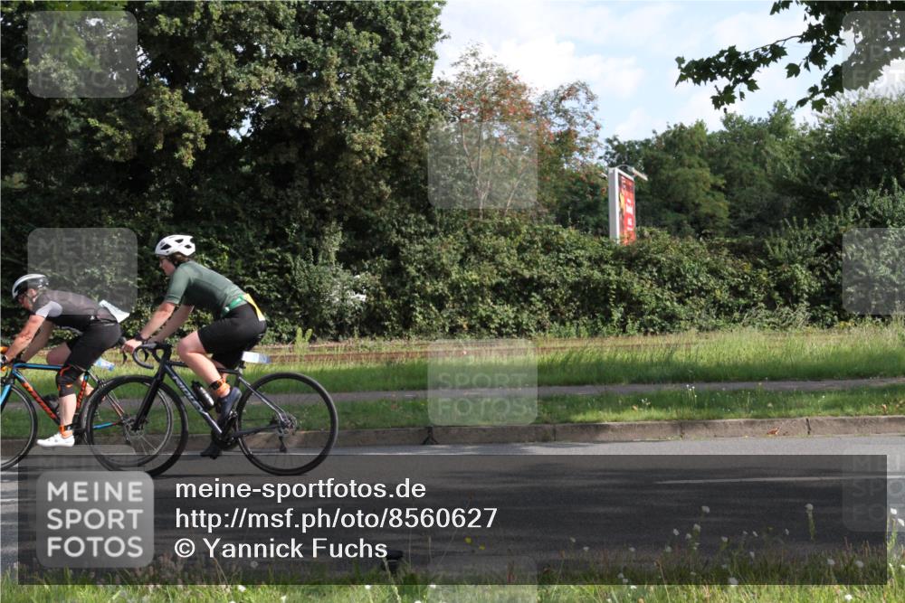 10.08.2025 - GEWOBA Citytriathlon Bremen Yannick Fuchs http://msf.ph/oto/8560627 10.08.2025 10:38:40 Radfahren 31, 63, 119, 163, 211, 429, 443, 463, 475, 506, 513 meine-sportfotos.de