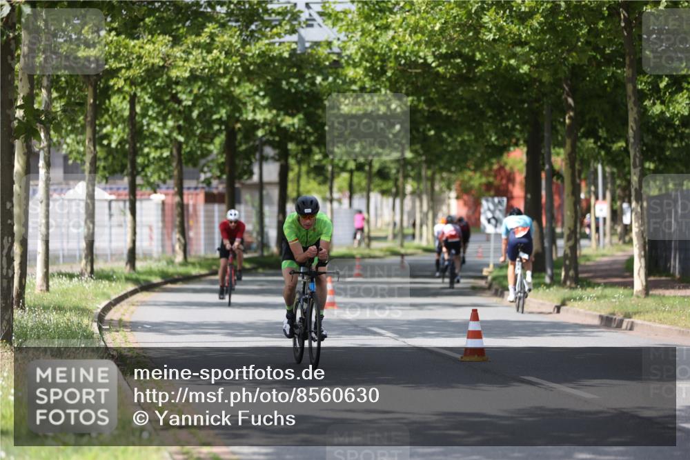 10.08.2025 - GEWOBA Citytriathlon Bremen Yannick Fuchs http://msf.ph/oto/8560630 10.08.2025 12:43:04 Radfahren 612, 628, 644, 677, 684, 710, 846, 850, 871, 889, 945 meine-sportfotos.de