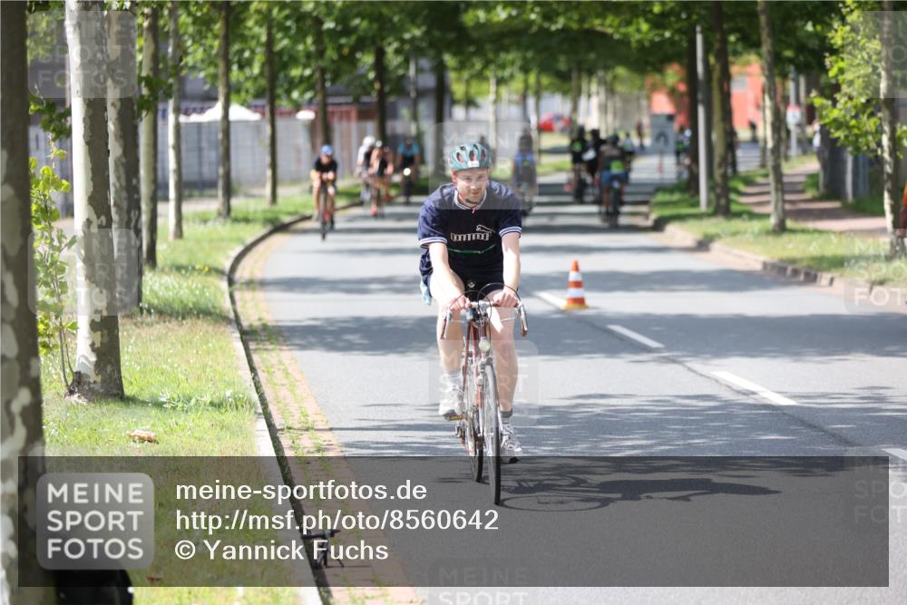 10.08.2025 - GEWOBA Citytriathlon Bremen Yannick Fuchs http://msf.ph/oto/8560642 10.08.2025 14:20:01 Radfahren 18, 36, 130, 195, 238, 256, 257 meine-sportfotos.de