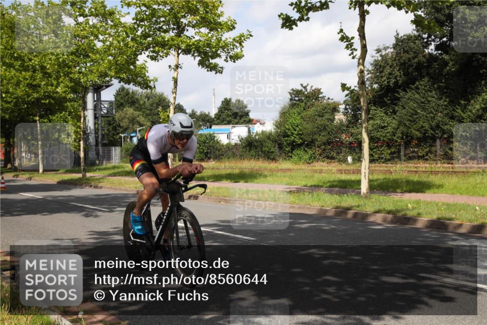 10.08.2025 - GEWOBA Citytriathlon Bremen Yannick Fuchs http://msf.ph/oto/8560644 10.08.2025 12:09:15 Radfahren 611, 633, 727, 731, 779, 814, 837, 871, 880, 890, 896 meine-sportfotos.de