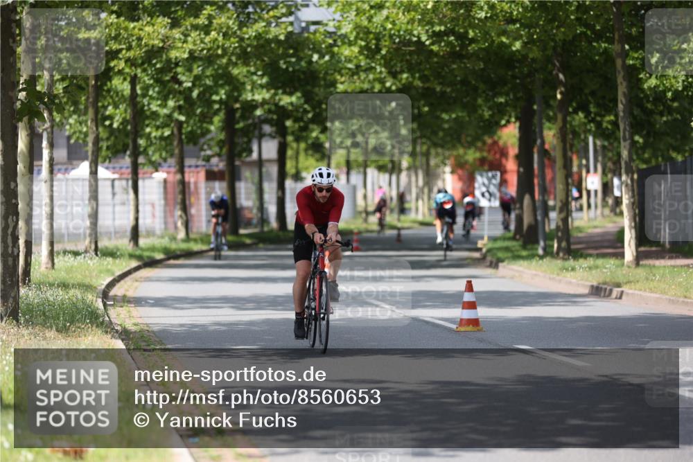 10.08.2025 - GEWOBA Citytriathlon Bremen Yannick Fuchs http://msf.ph/oto/8560653 10.08.2025 12:43:06 Radfahren 612, 628, 644, 677, 684, 710, 846, 871, 889, 945 meine-sportfotos.de