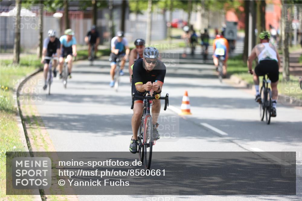 10.08.2025 - GEWOBA Citytriathlon Bremen Yannick Fuchs http://msf.ph/oto/8560661 10.08.2025 14:20:05 Radfahren 18, 36, 52, 130, 195, 197, 238, 256, 257 meine-sportfotos.de