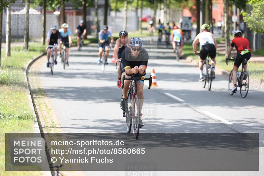 10.08.2025 - GEWOBA Citytriathlon Bremen Yannick Fuchs http://msf.ph/oto/8560665 10.08.2025 14:20:05 Radfahren 18, 36, 52, 130, 195, 197, 238, 256, 257 meine-sportfotos.de