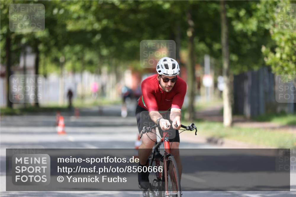 10.08.2025 - GEWOBA Citytriathlon Bremen Yannick Fuchs http://msf.ph/oto/8560666 10.08.2025 12:43:07 Radfahren 612, 628, 644, 677, 684, 710, 846, 871, 889, 945, 964 meine-sportfotos.de