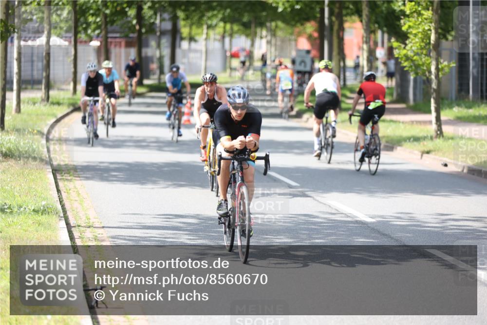 10.08.2025 - GEWOBA Citytriathlon Bremen Yannick Fuchs http://msf.ph/oto/8560670 10.08.2025 14:20:05 Radfahren 18, 36, 52, 130, 195, 197, 238, 256, 257 meine-sportfotos.de