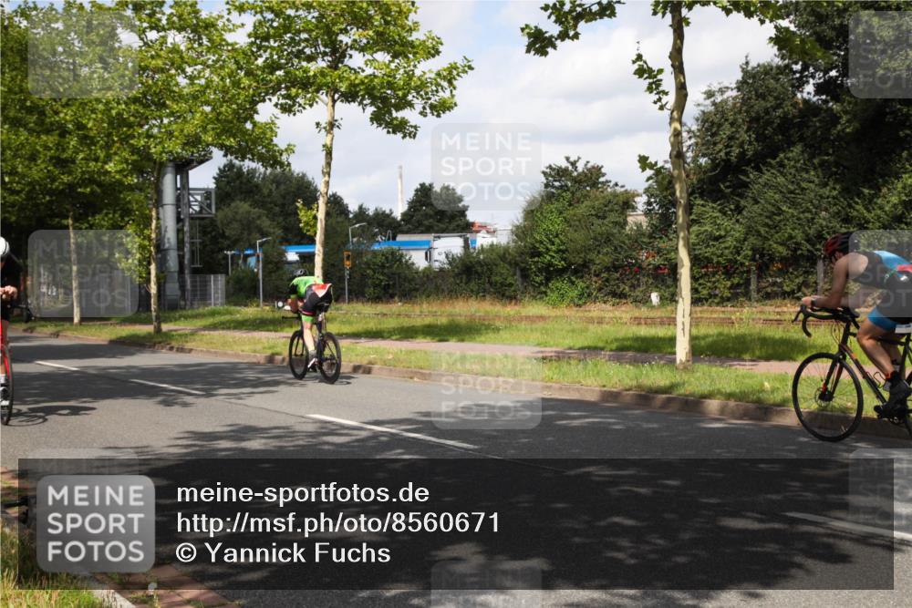 10.08.2025 - GEWOBA Citytriathlon Bremen Yannick Fuchs http://msf.ph/oto/8560671 10.08.2025 12:09:40 Radfahren 633, 674, 688, 697, 703, 814, 849 meine-sportfotos.de
