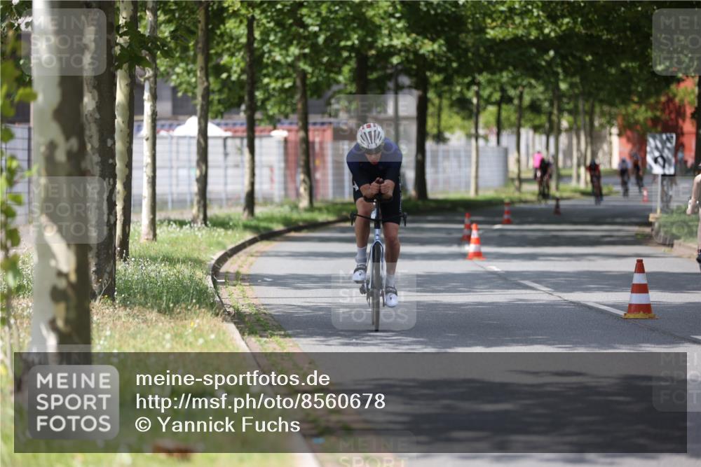 10.08.2025 - GEWOBA Citytriathlon Bremen Yannick Fuchs http://msf.ph/oto/8560678 10.08.2025 12:43:10 Radfahren 612, 628, 677, 684, 710, 871, 885, 889, 945, 964 meine-sportfotos.de