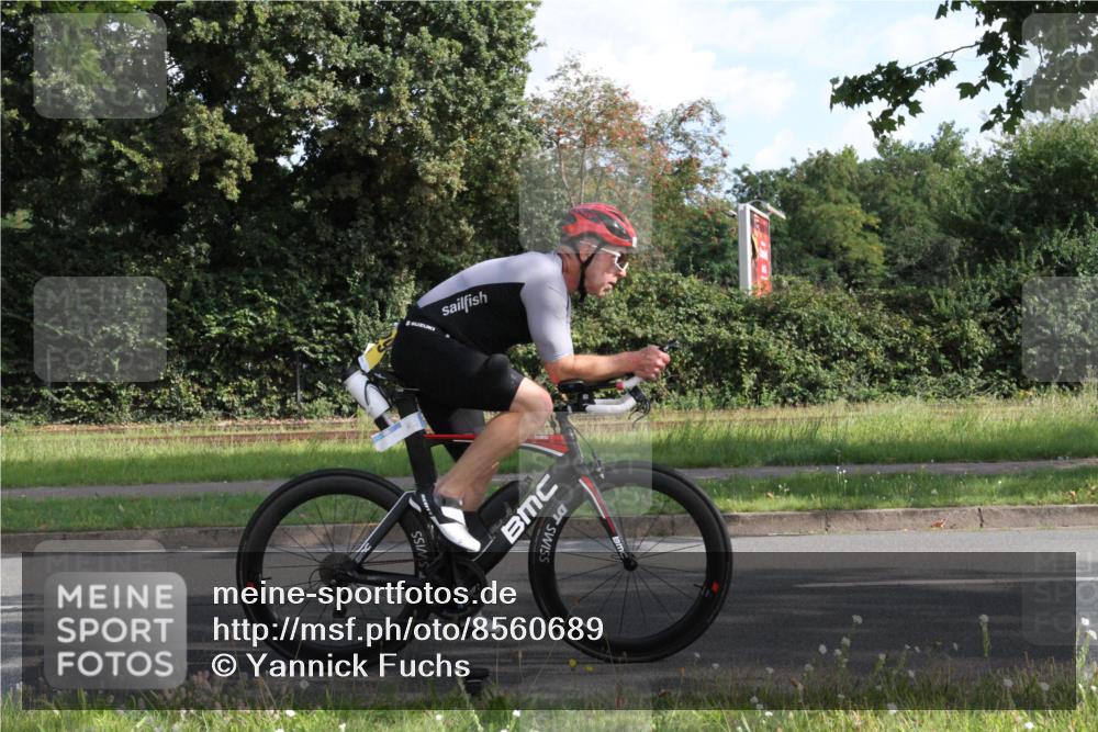 10.08.2025 - GEWOBA Citytriathlon Bremen Yannick Fuchs http://msf.ph/oto/8560689 10.08.2025 10:38:46 Radfahren 31, 63, 119, 163, 417, 429, 443, 506, 513 meine-sportfotos.de