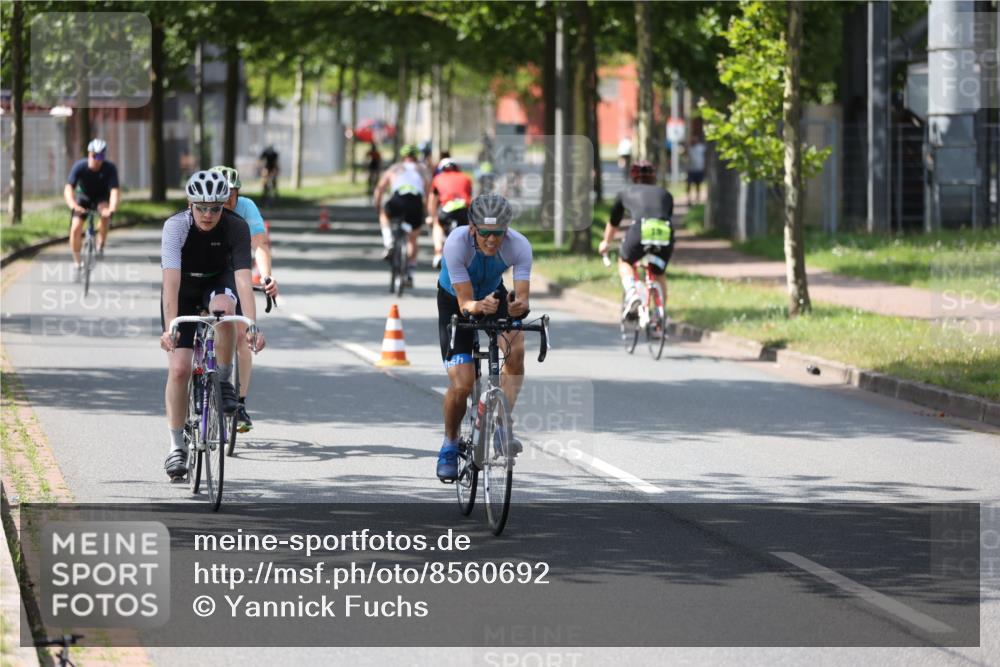 10.08.2025 - GEWOBA Citytriathlon Bremen Yannick Fuchs http://msf.ph/oto/8560692 10.08.2025 14:20:07 Radfahren 18, 36, 52, 130, 195, 197, 238, 256, 257 meine-sportfotos.de