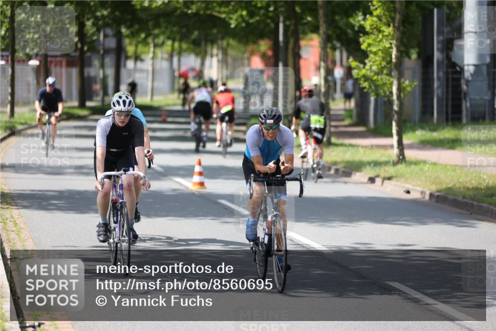 10.08.2025 - GEWOBA Citytriathlon Bremen Yannick Fuchs http://msf.ph/oto/8560695 10.08.2025 14:20:07 Radfahren 18, 36, 52, 130, 195, 197, 238, 256, 257 meine-sportfotos.de