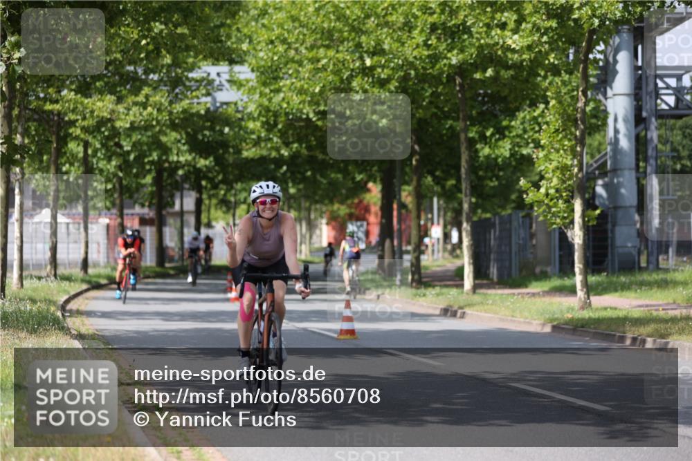 10.08.2025 - GEWOBA Citytriathlon Bremen Yannick Fuchs http://msf.ph/oto/8560708 10.08.2025 12:43:16 Radfahren 612, 646, 677, 885, 889, 945, 964, 1038 meine-sportfotos.de