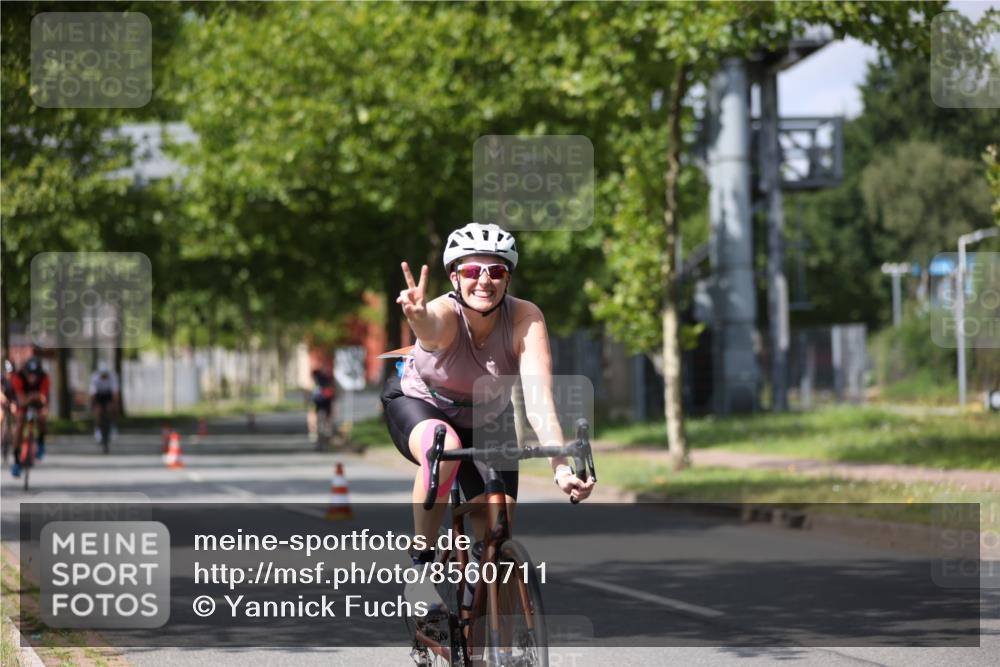 10.08.2025 - GEWOBA Citytriathlon Bremen Yannick Fuchs http://msf.ph/oto/8560711 10.08.2025 12:43:16 Radfahren 612, 646, 677, 885, 889, 945, 964, 1038 meine-sportfotos.de